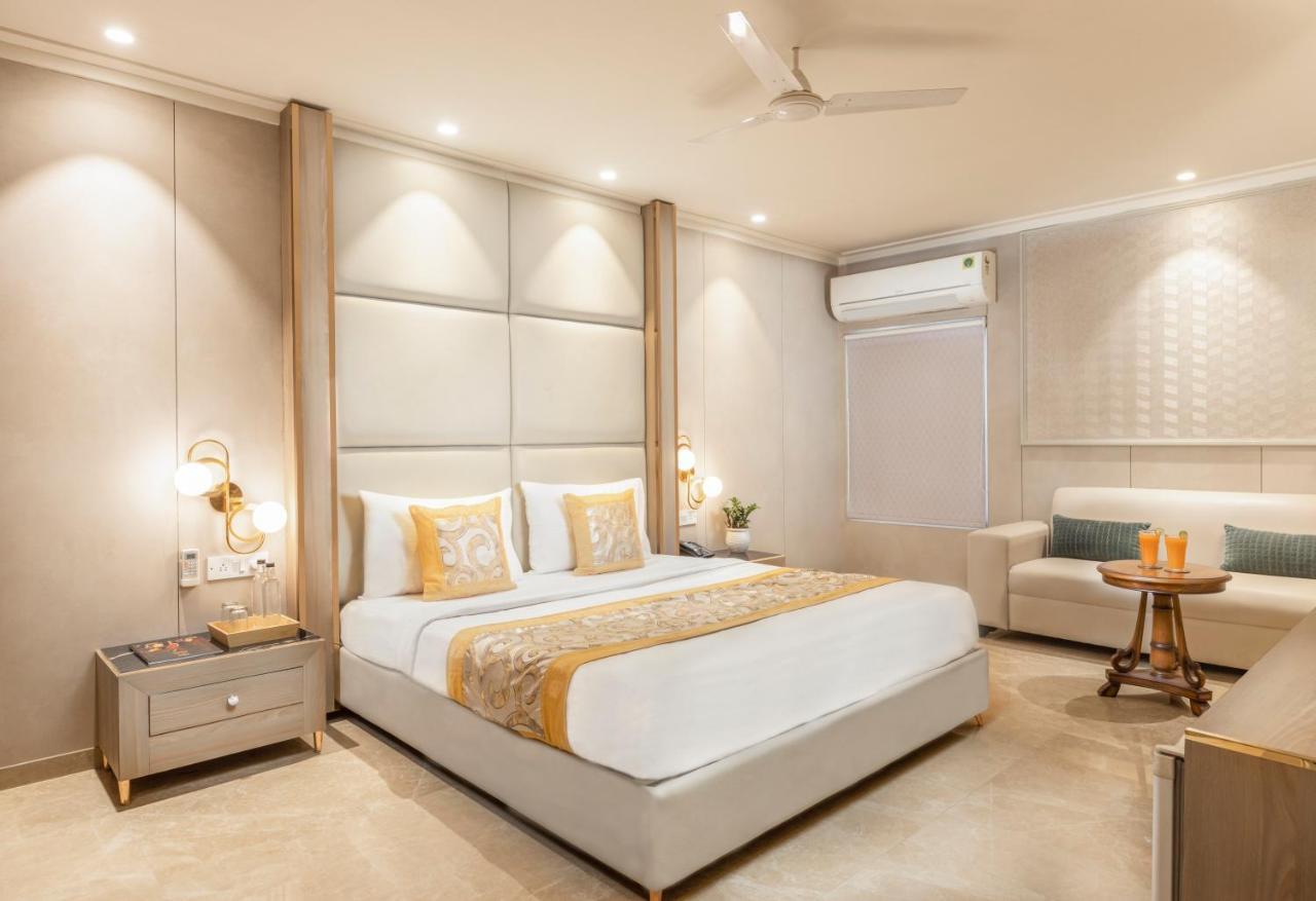 Hotel Star By Star Group- Near Delhi Airport Нью-Дели Экстерьер фото